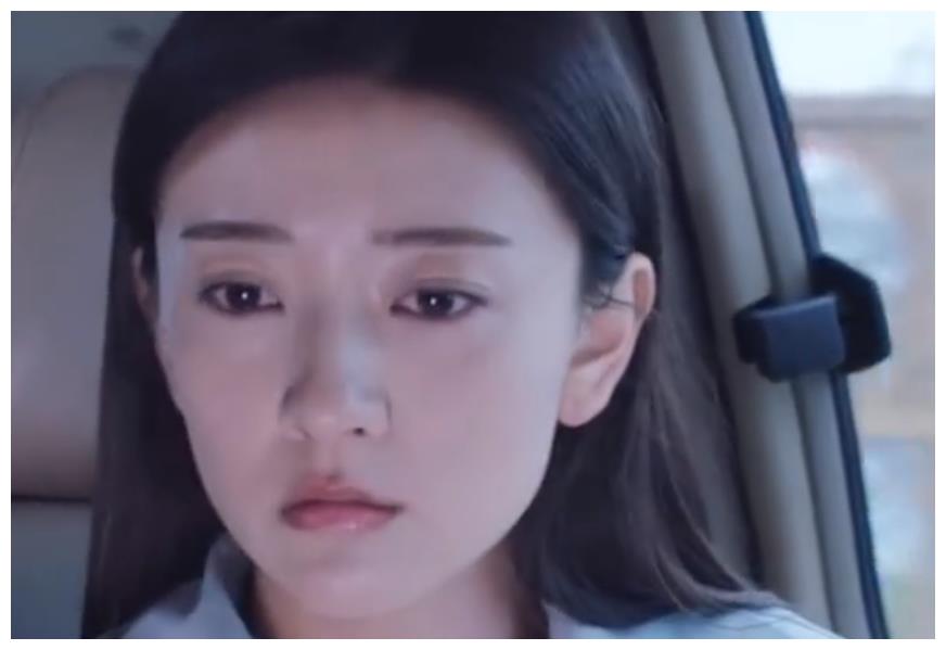 陈嘉欣痛失孩子绝望离开,王析翊苦苦追寻,却因假摔让观众出戏