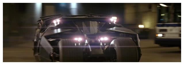 有钱就是任性，周杰伦花千万买车，排量惊人却只能看不能开上路