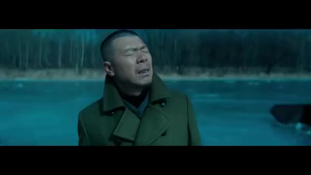老炮儿:冯小刚名场面,军大衣配上砍刀,老北京的硬茬子