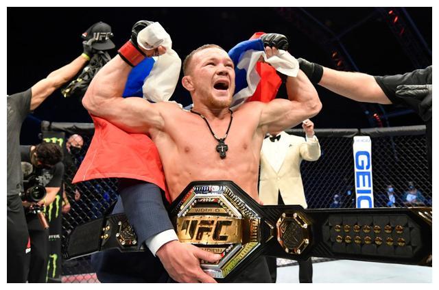 ufc排名2020中量_UFC今日讯10.23—太扯了,八连胜被移出排名