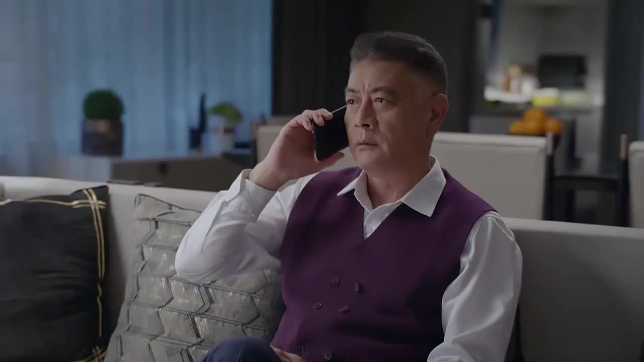 温州三家人吴佳下楼梯突然摔倒了是心不在焉还是另有隐情
