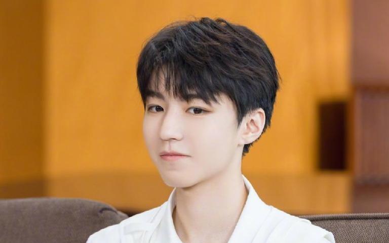 王一博警官?王俊凯的魅力?赵丽颖逆向宣传?林更新新女友?休闲区蓝鸢梦想 - Www.slyday.coM 王一博警官?王俊凯的魅力?赵丽颖逆向宣传?林更新新女友?休闲区蓝鸢梦想 - Www.slyday.coM