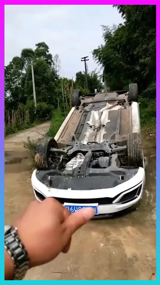 吉利帝豪底盘解析用料还是不错滴