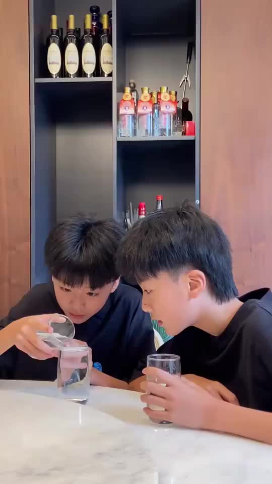 威威笑的有多开心虎虎的悲伤就有多大