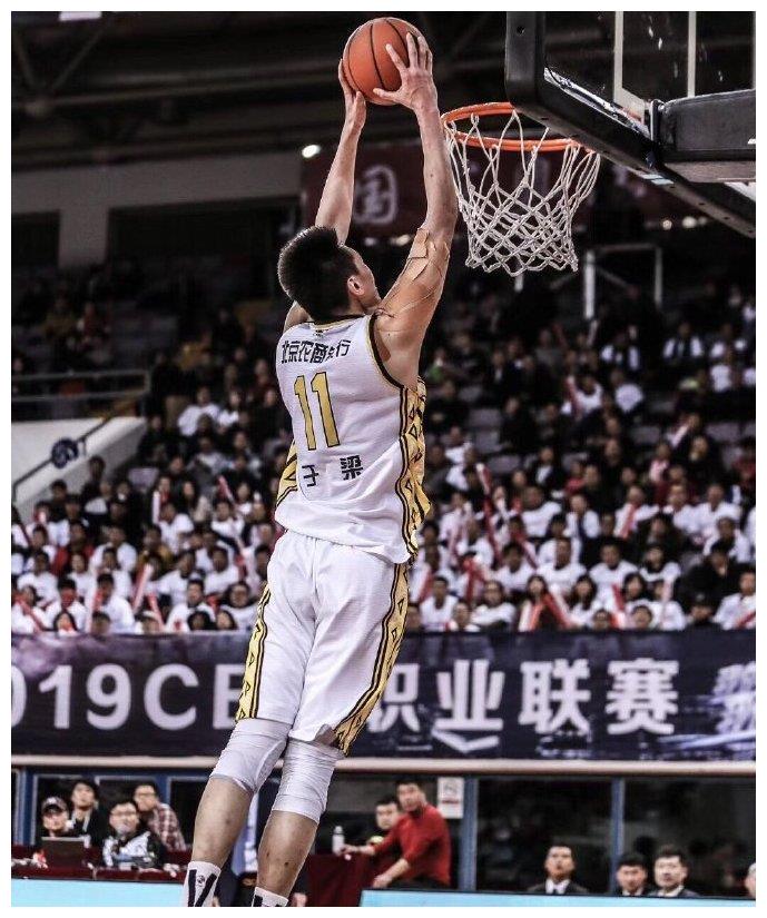 遭马布里弃用!北控男篮老队长无缘复赛,恐就此淡出CBA