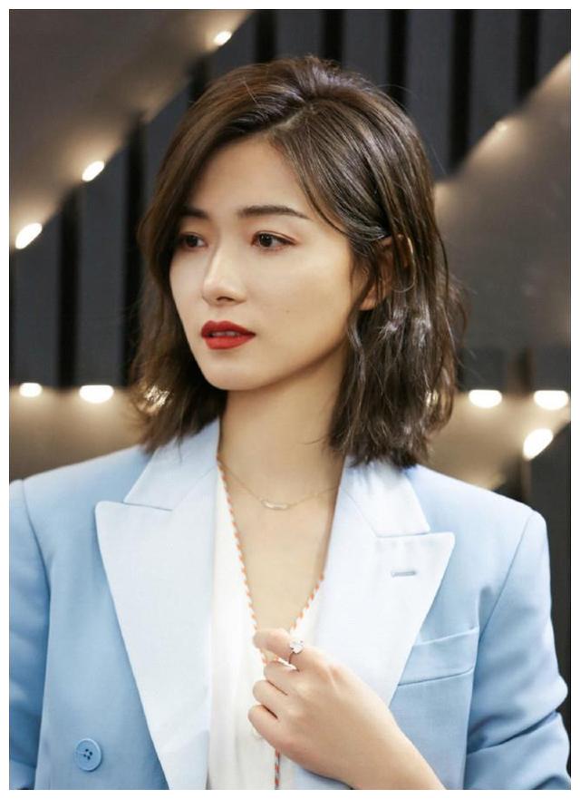 万茜绝美长发,每一根发梢都会呼吸