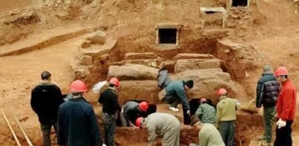 石景山出土的"龙袍干尸"到底是谁?有说是老八胤禩,是真的吗?