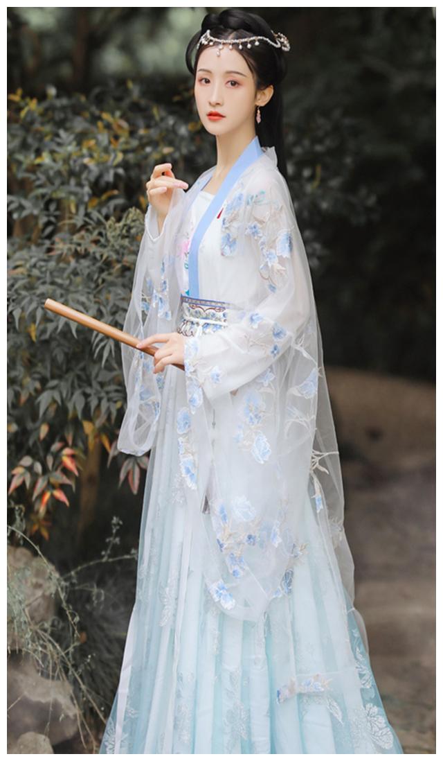 中国古风:汉唐古装服饰,仙女一般