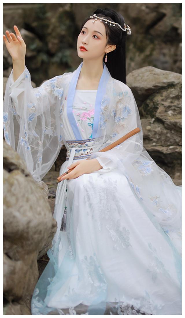 中国古风:汉唐古装服饰,仙女一般