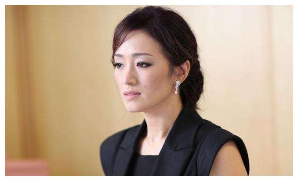 张艺谋谈前妻巩俐 dfa2-ixkvvuc3795319.jpg