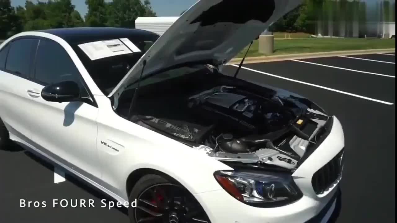 新款奔驰c63s到货按下钥匙坐进驾驶舱你喜欢吗