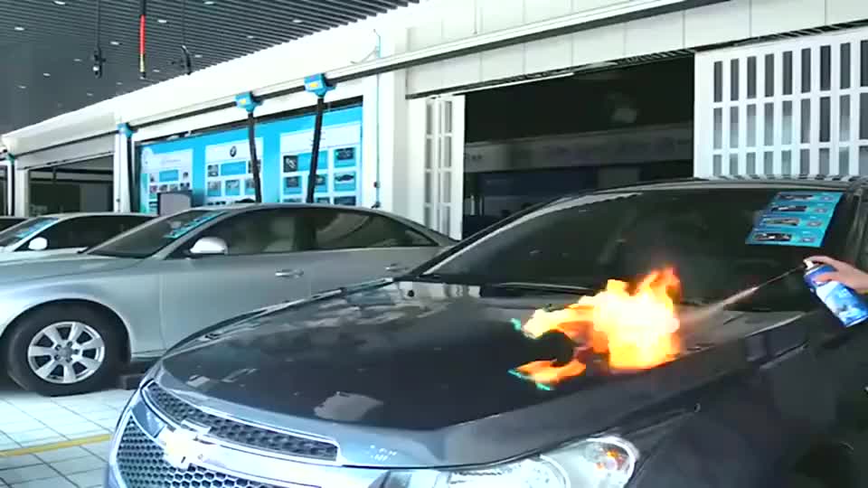 去4s店保养一定要看着，他这样给你保养，你可放心