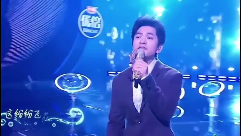 谭咏麟李健两人合唱水中花空灵带沧桑堪称天合之作