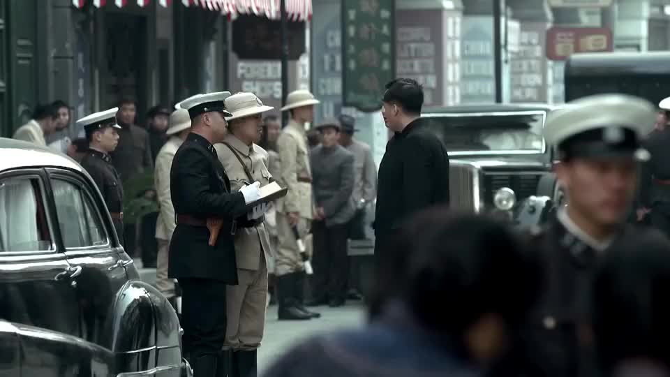 伪装者明楼得知明台行动成功松了口气大姐与明台告别