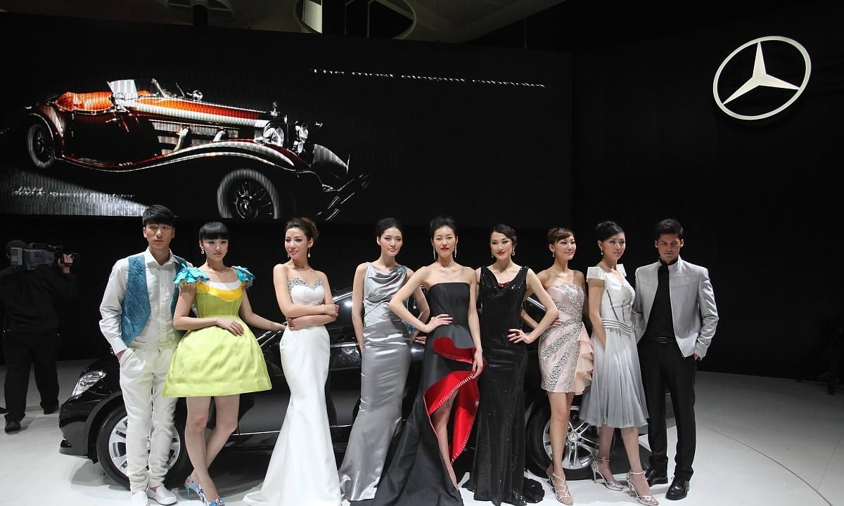 看完车展没拍到车，倒是看自己老婆不得劲了。和我一样的人有吗？