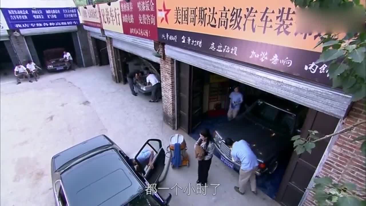 精彩视频姑娘洗车被宝马顾客骂不如狗车行老板霸气回击