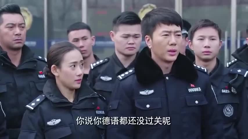 警花与警犬大结局妞妞咬住包不让队长飞德国姝寒杜飞终于相守