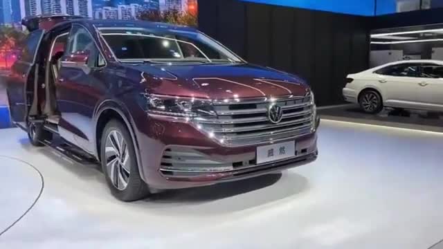 2021款上汽大众威然亮相成都车展，比GL8帅，看到三排空间心动了