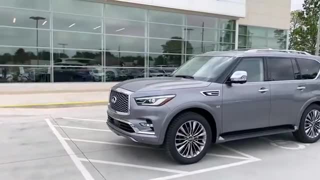 2021款英菲尼迪QX80实拍，有这颜值和空间，我放弃了宝马X7