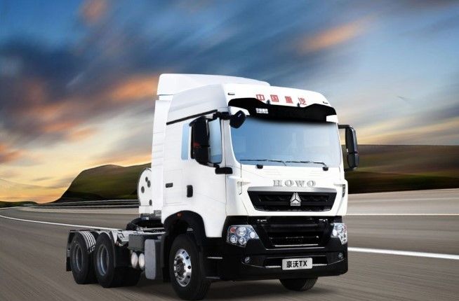 30万的牵引车能有什么配置？运煤、绿通都行 中国重汽豪沃TX实拍