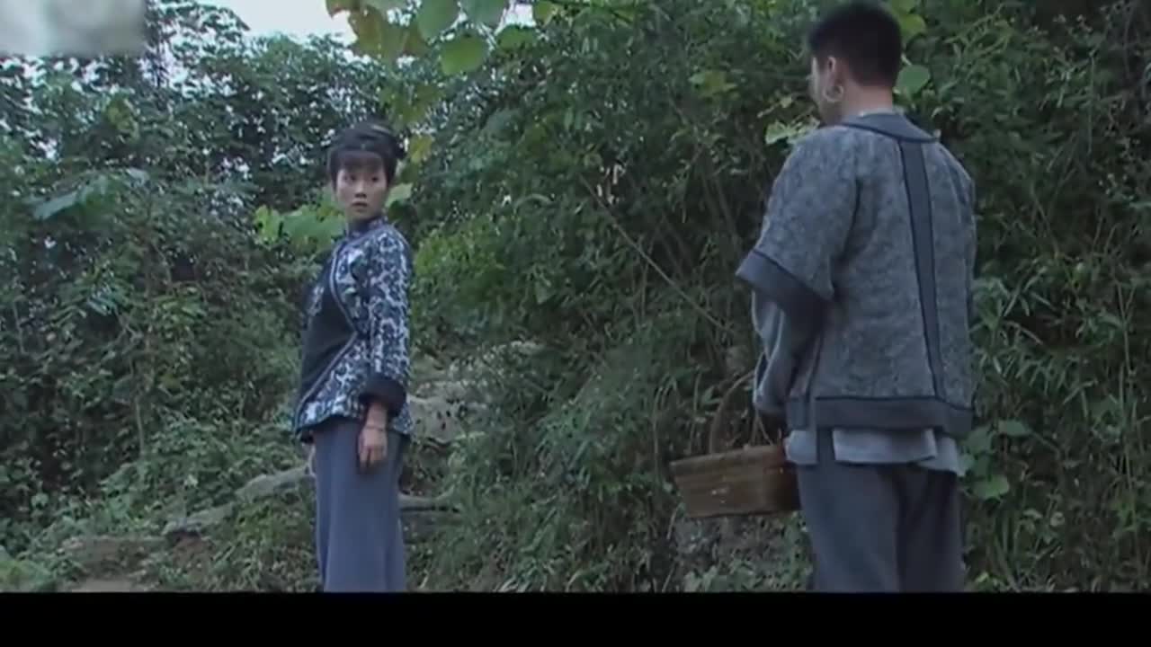 边城汉子女子和男子相亲没想到男子半路却对女子居心叵测