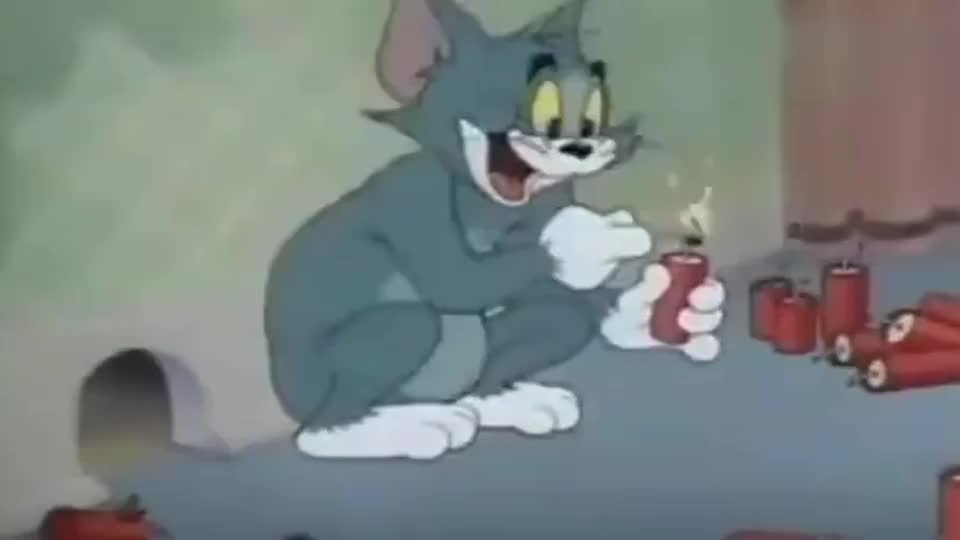 猫和老鼠汤姆往老鼠洞扔鞭炮下一秒被扔进自己嘴里