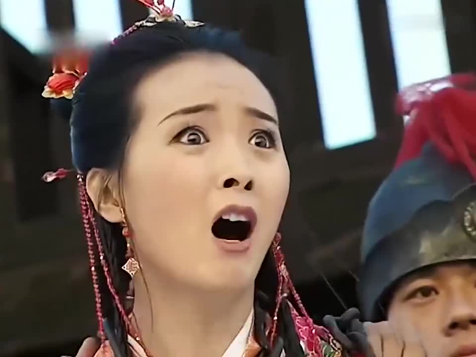 无敌县令杭铁生命悬一线凝香急坏了竟然直接挣断了锁链
