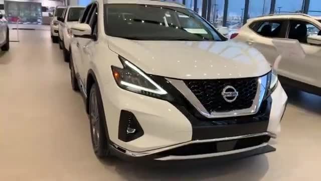 新车到店！实拍2020款日产楼兰，看到外观和内饰，买不买做个参考