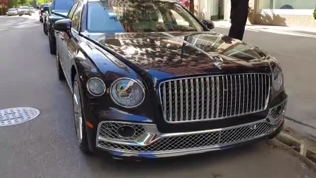 新提的2020款宾利飞驰，颜值爆表气场强大，给个不心动的理由！