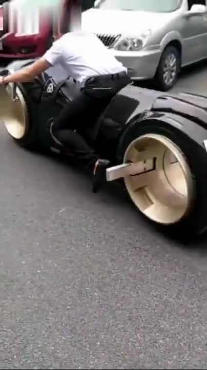 这车全世界只有一个现实版道奇战斧