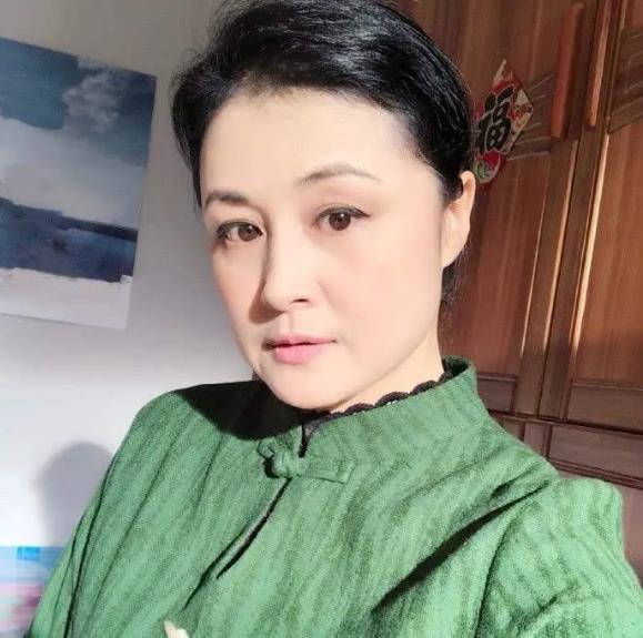 从美艳的陈五真到谢大脚,她不要孩子只为弟弟|于月仙|赵本山|张学松