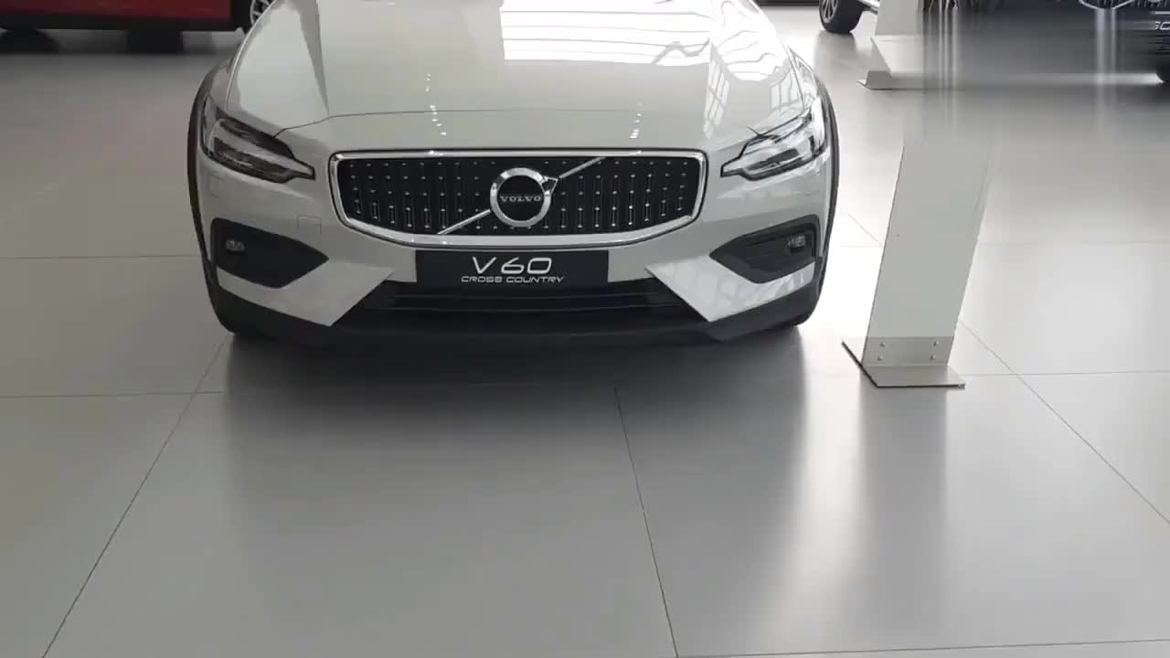 新款沃尔沃v60crosscountry展示见这外观内饰给个不买的理由