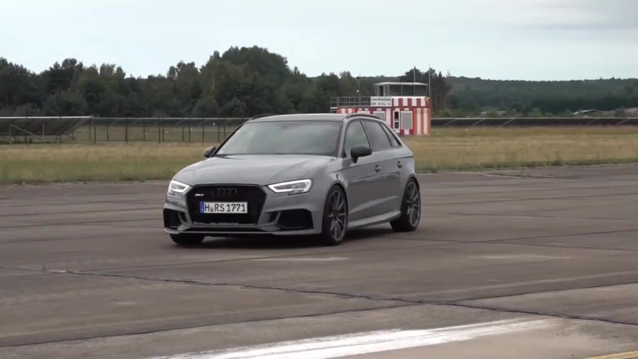 奥迪RS3 vs大众高尔夫7R，谁才是最强小钢炮？