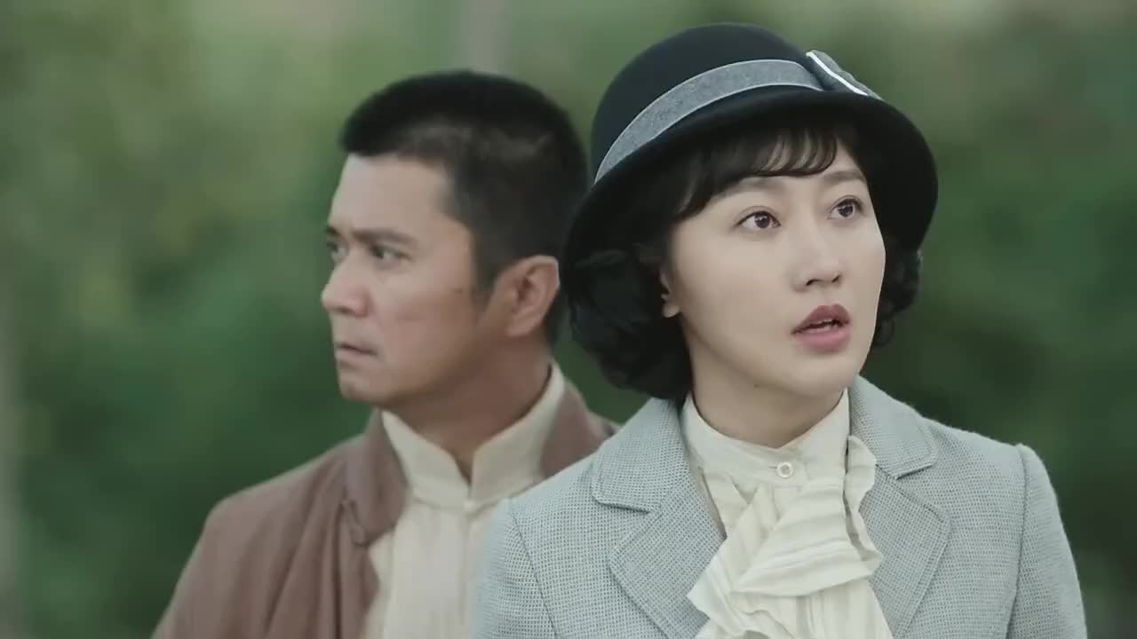 浴血青春八路乔装进城谁知皇协军有自己人早有人安排好一切