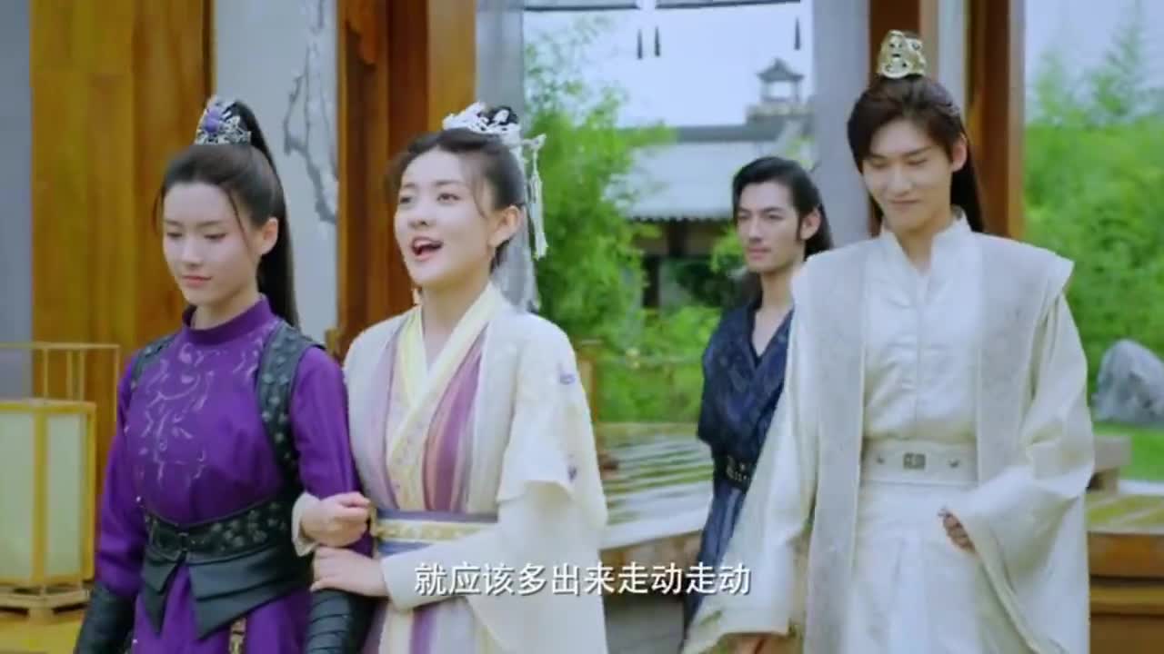 双世宠妃3曲小檀人间红娘一袭手工金绣裙古意酷飒