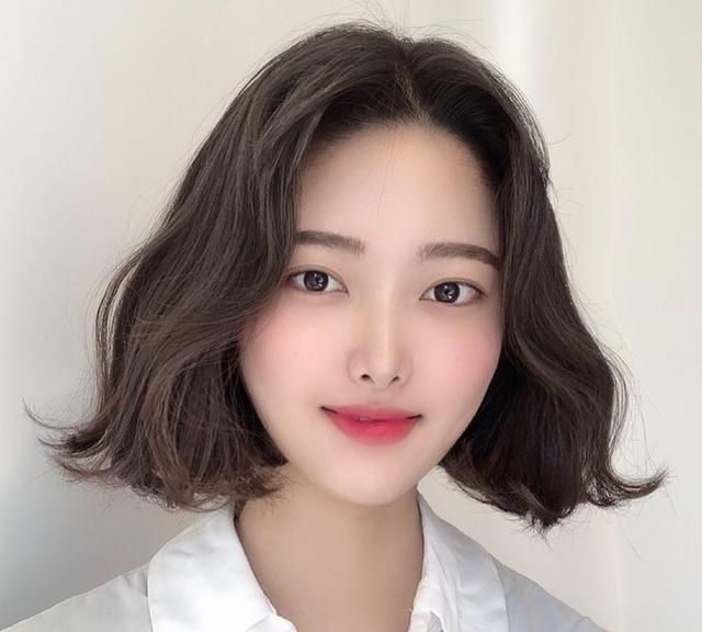 2021年流行时尚短发,2021年最时尚短发女 2021潮流短发5款风靡日韩的下巴短发干净利落又减龄