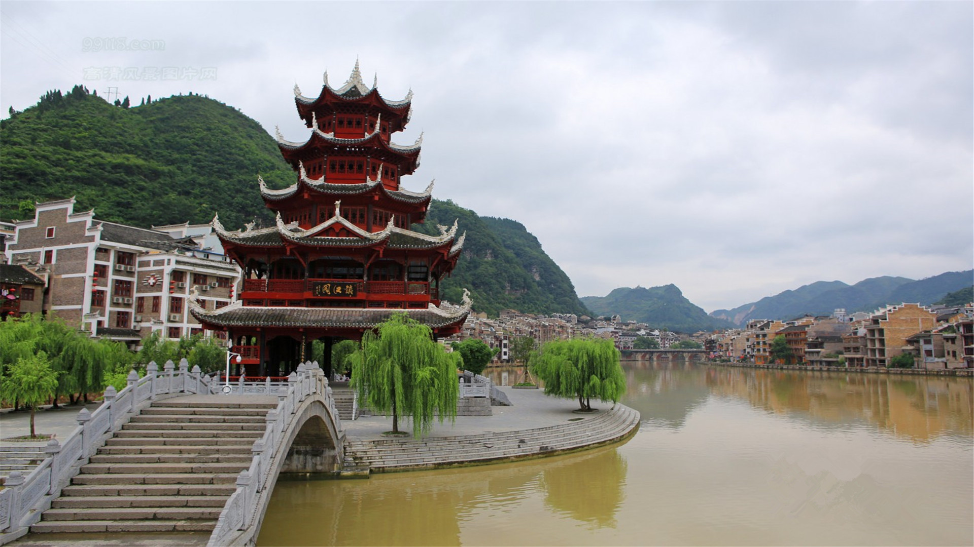 贵州一座古镇,是国家5a级旅游景区,有黔东门户之称