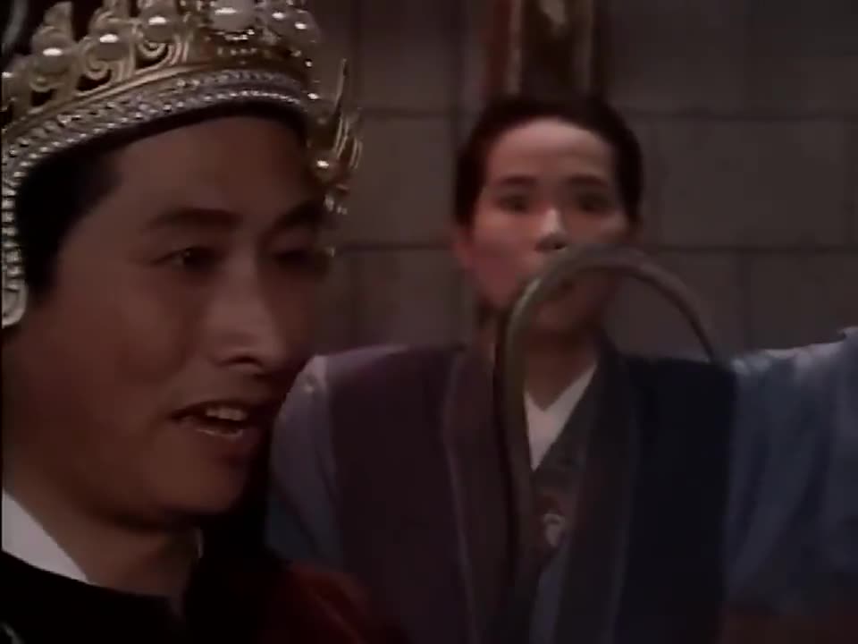许仙被钩子穿透锁骨,白素贞立马感应到,真是心灵相通