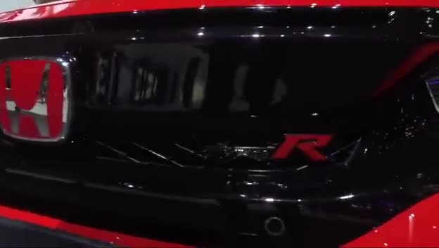 试驾新款本田思域Type R，颜值和性能超高的小钢炮