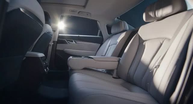 车长5米，比奥迪A6漂亮10倍，2.0T+8AT不足13万，还看啥雅阁