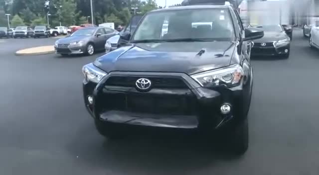 一款我们并不太熟悉的丰田越野车型，实拍丰田4Runner