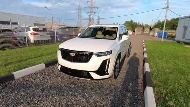 2020款凯迪拉克XT6实拍，配六座全新布局，坐进第三排那刻心动了