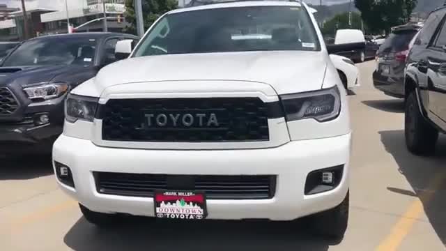 2020款丰田红杉TRD实拍，颜值爆表质感爆棚，按下钥匙霸气开始