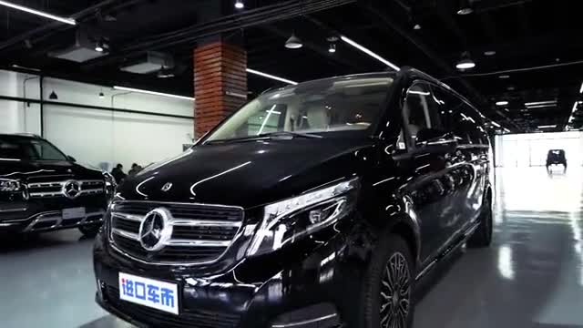 奔驰V260长轴版实拍视频大空间高端MPV内饰豪华