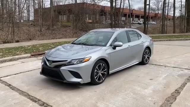 2020款丰田凯美瑞的详细实拍，全方位了解实车后，给个不买的理由