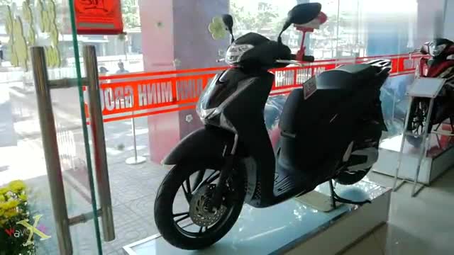 实拍本田高端踏板车SH150i，不仅颜值高，还有ABS！