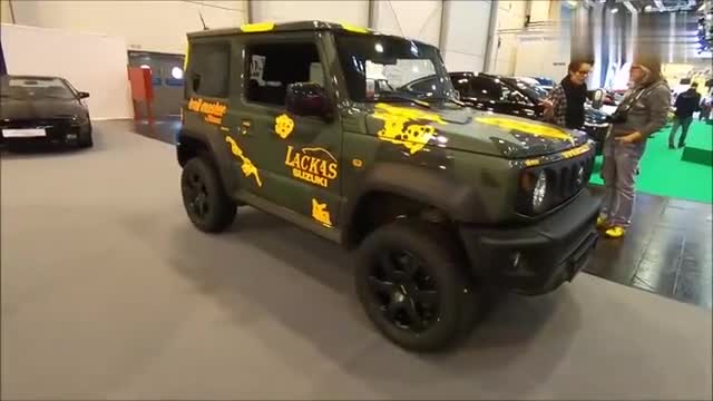 实拍2019款铃木吉姆尼，给你点“颜色”看看！