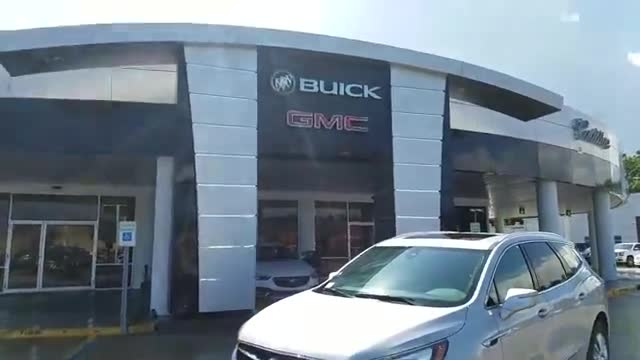 2019款别克昂科雷实拍，后备箱打开看到内部空间，让我忘了汉兰达