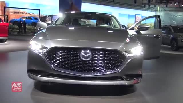 车展实拍2020款马自达3，比老款好看多了