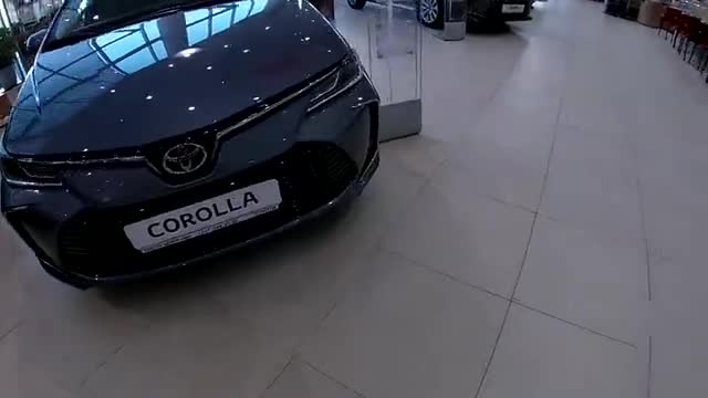 2020款丰田卡罗拉到店实拍，坐进车内看到内饰，不再想大众速腾